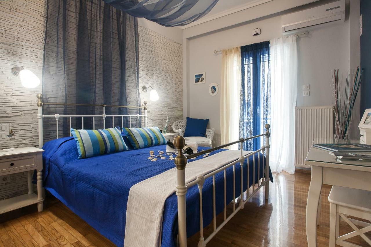 Pretty Rooms In Gold And Blue Apartment In Safe Central Area Atenas Exterior foto